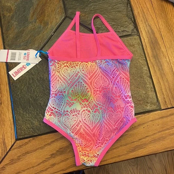 Swimsuit - Picture 2 of 3